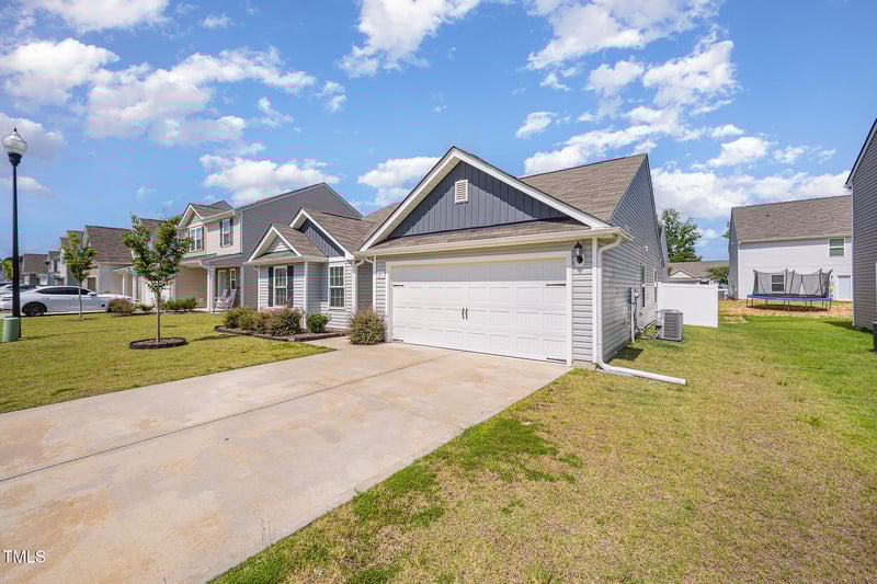 757 Frosty Way, Zebulon, NC 27597