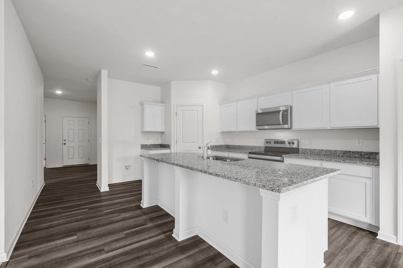 757 Mirror Pond Dr, Zebulon, NC 27597