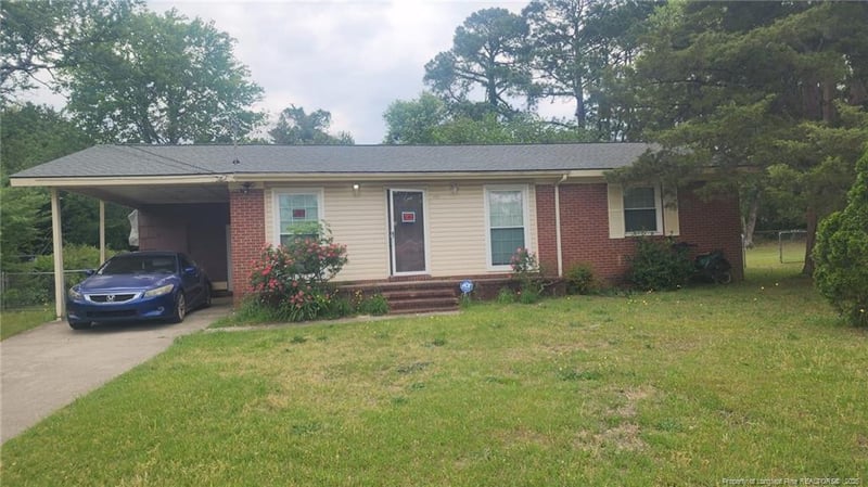757 Newport Rd, Fayetteville, NC 28314