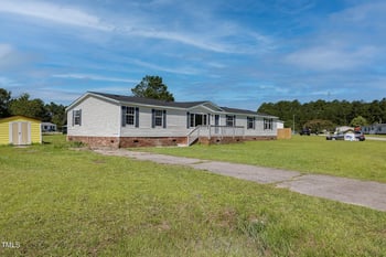 757 Precision Ct, Hope Mills, NC 28348