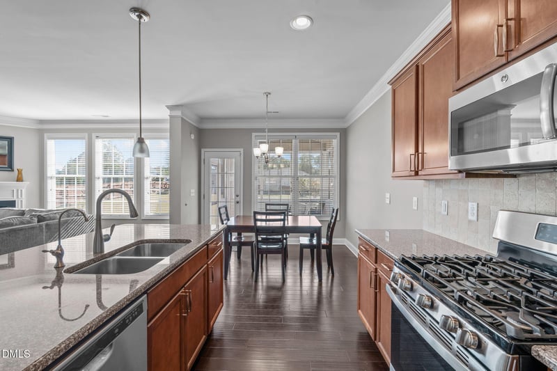 7576 Oakberry Dr, Raleigh, NC 27616