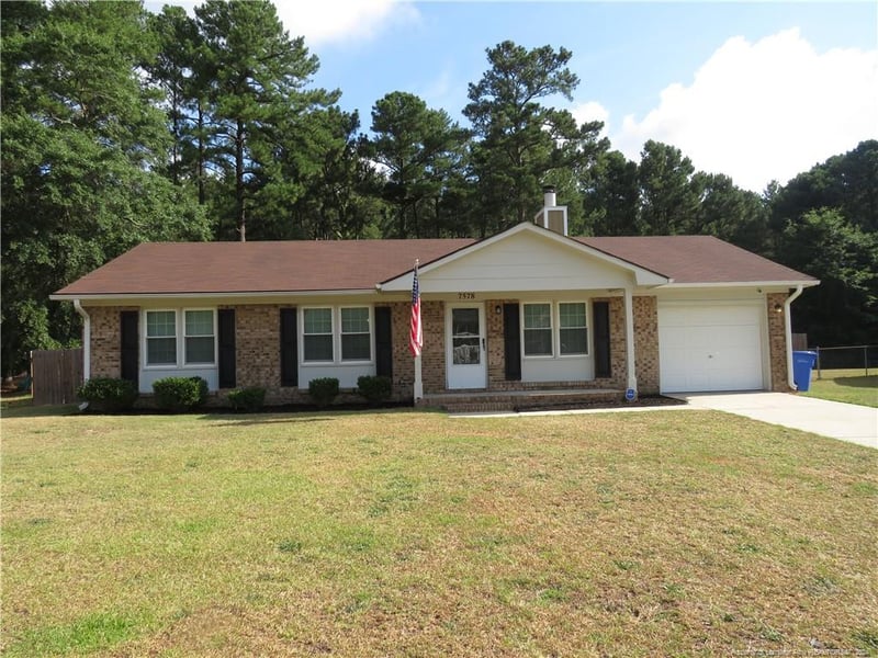 7578 Beverly Dr, Fayetteville, NC 28314