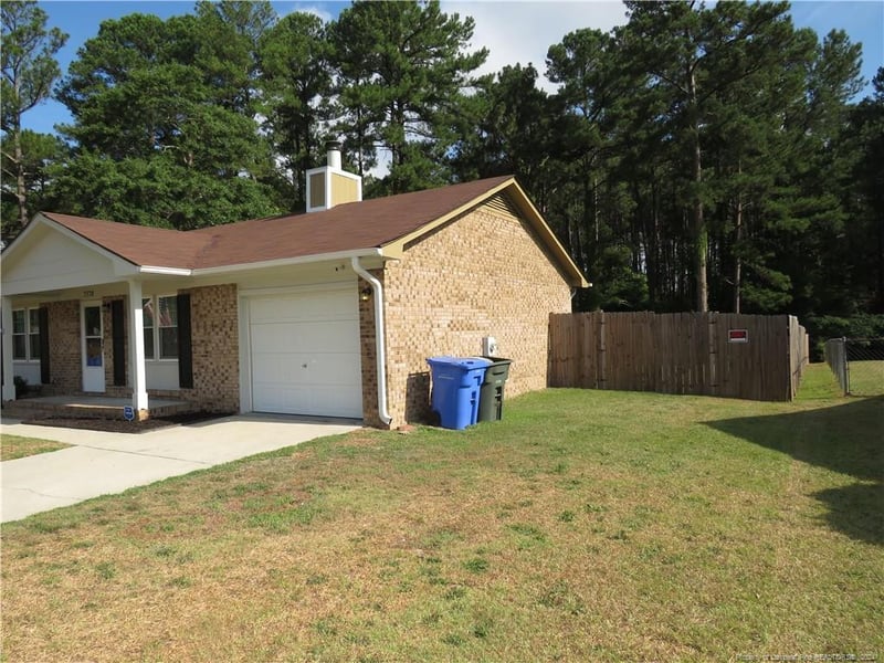 7578 Beverly Dr, Fayetteville, NC 28314
