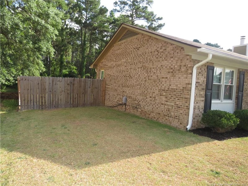 7578 Beverly Dr, Fayetteville, NC 28314