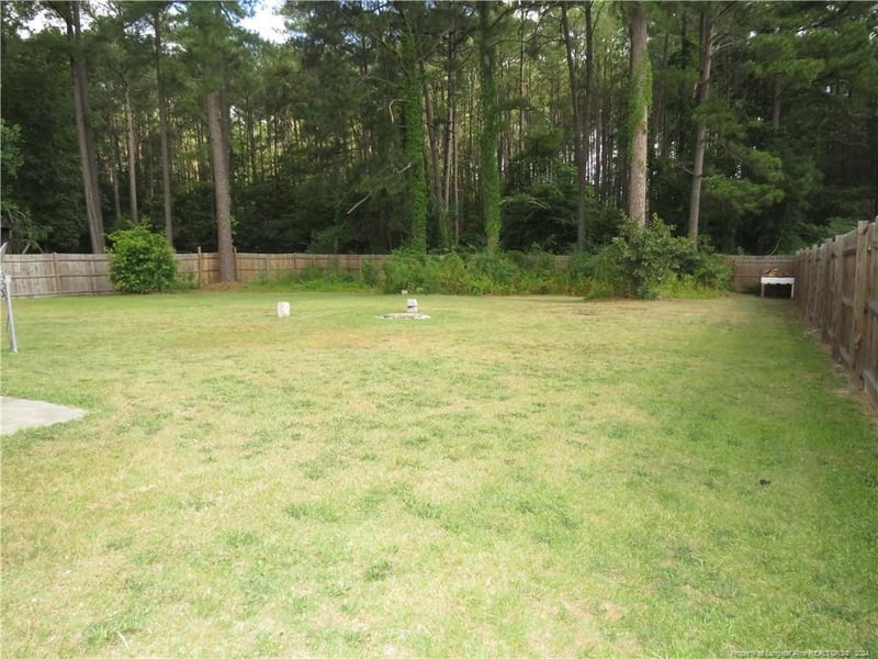 7578 Beverly Dr, Fayetteville, NC 28314
