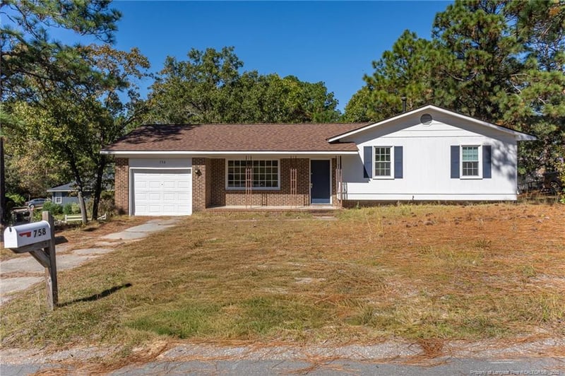 758 Amber Dr, Fayetteville, NC 28311