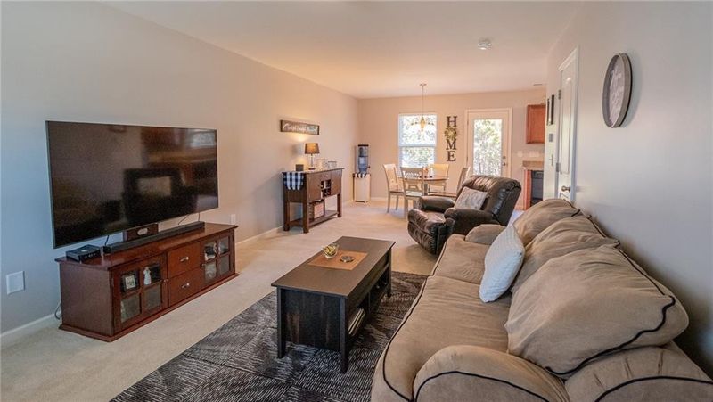 758 Cairn Cir, Burlington, NC 27217