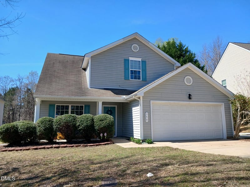 758 Sycamore Springs Dr, Fuquay Varina, NC 27526