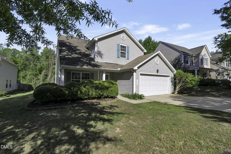 758 Sycamore Springs Dr, Fuquay Varina, NC 27526