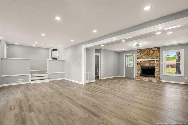 7586 Fox Fern Dr, Fayetteville, NC 28314