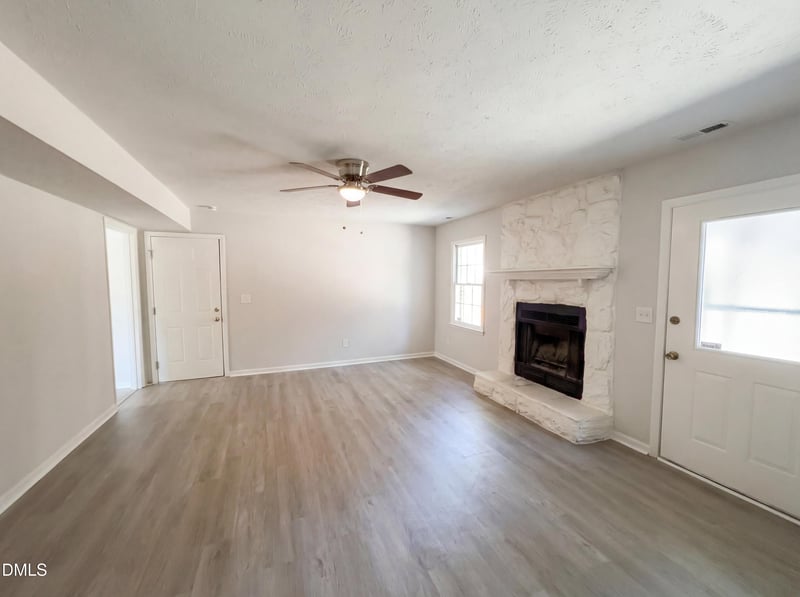 7594 Beverly Dr, Fayetteville, NC 28314