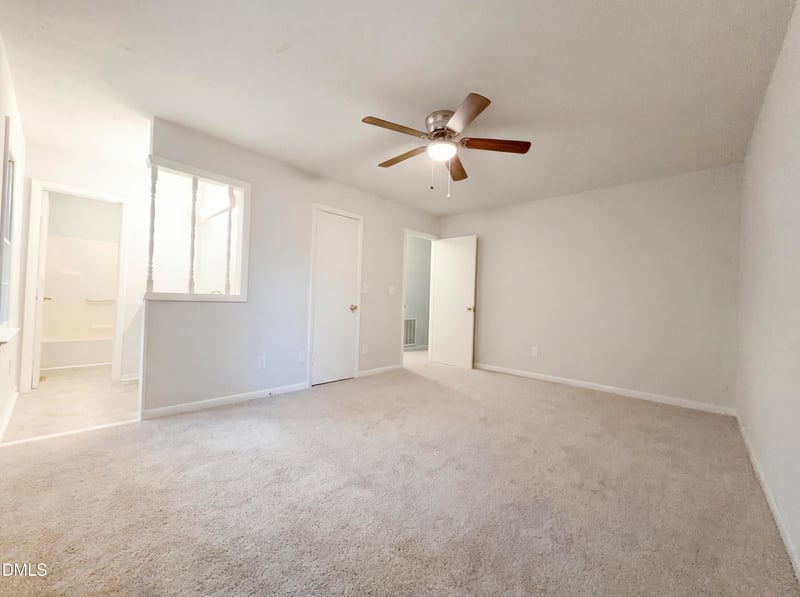 7594 Beverly Dr, Fayetteville, NC 28314