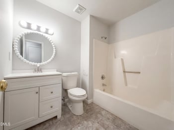 7594 Beverly Dr, Fayetteville, NC 28314