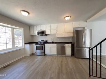 7594 Beverly Dr, Fayetteville, NC 28314