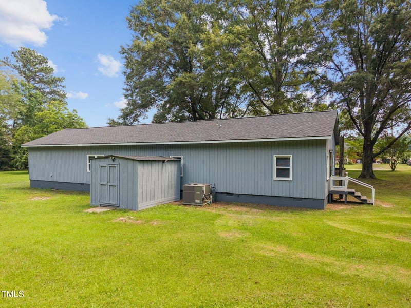 7595 Clayton Blvd #B, Clayton, NC 27520