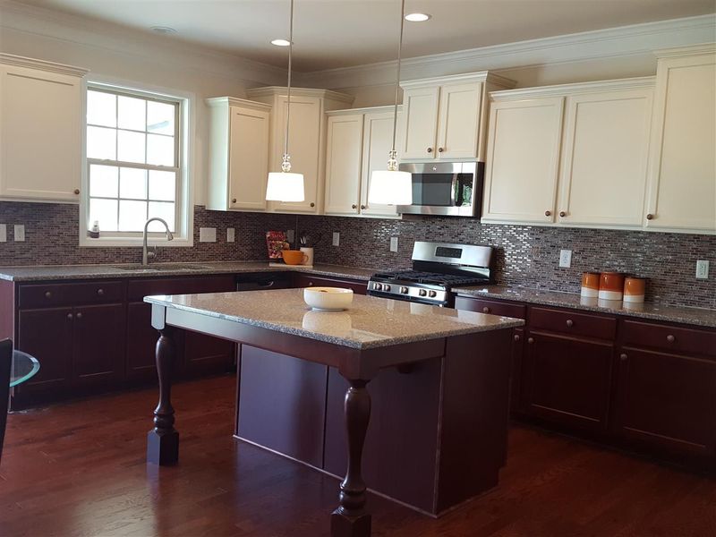 7596 Oakberry Dr, Raleigh, NC 27616