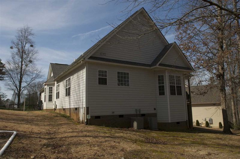 76 E Alex Dr, Clayton, NC 27520