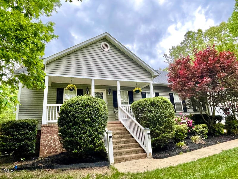 76 Bergeson Ct, Fuquay Varina, NC 27526