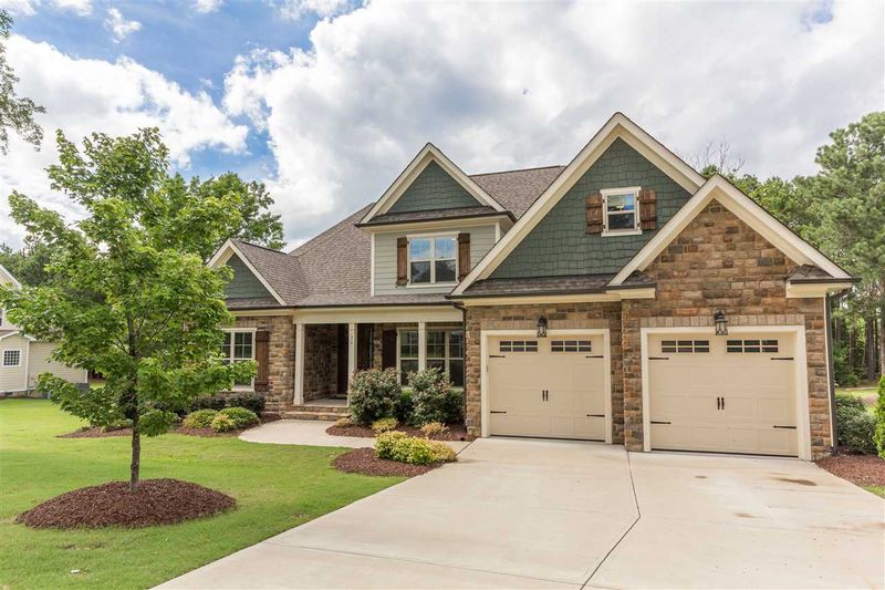 76 Cedardale Ct, Clayton, NC 27520