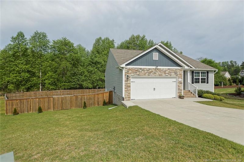 76 Doonbeg Dr, Fuquay Varina, NC 27526
