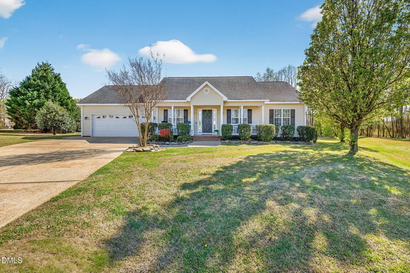 76 Fernway Cir, Fuquay Varina, NC 27526