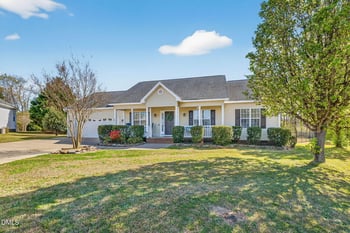 76 Fernway Cir, Fuquay Varina, NC 27526