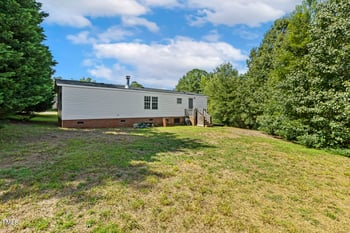 76 Maple St, Coats, NC 27521