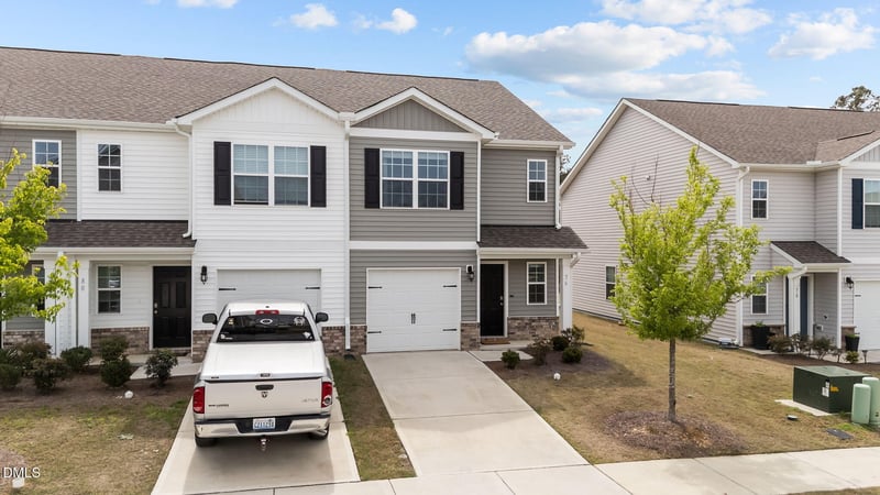 76 March Creek Dr, Fuquay Varina, NC 27526