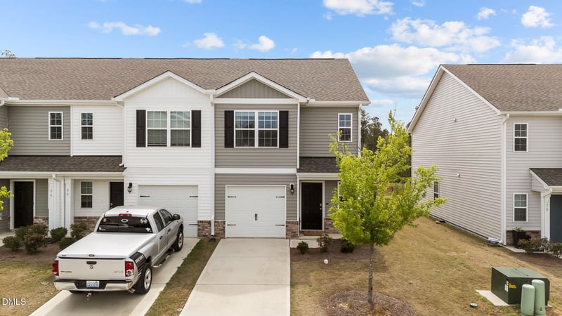 76 March Creek Dr, Fuquay Varina, NC 27526