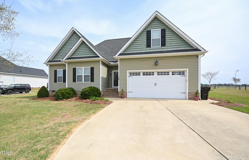 76 Natures Way, Dunn, NC 28334