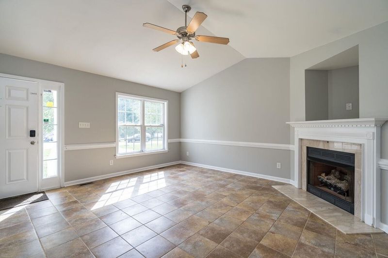 76 Opal Ln, Clayton, NC 27520