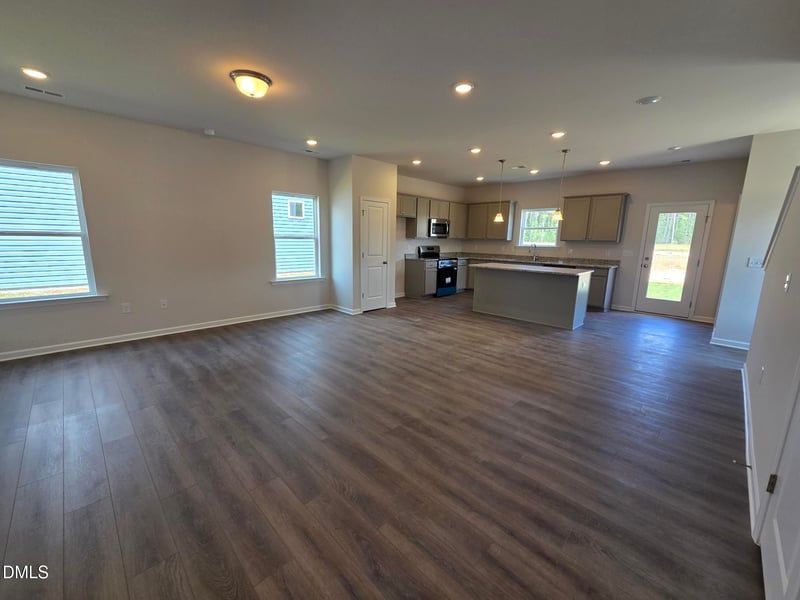 76 Oyster Tabby Dr, Lillington, NC 27546