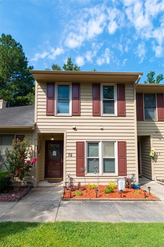 76 Stone Hill Ct, Durham, NC 27704