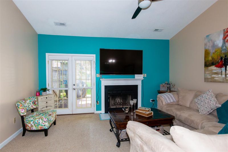 76 Stone Hill Ct, Durham, NC 27704
