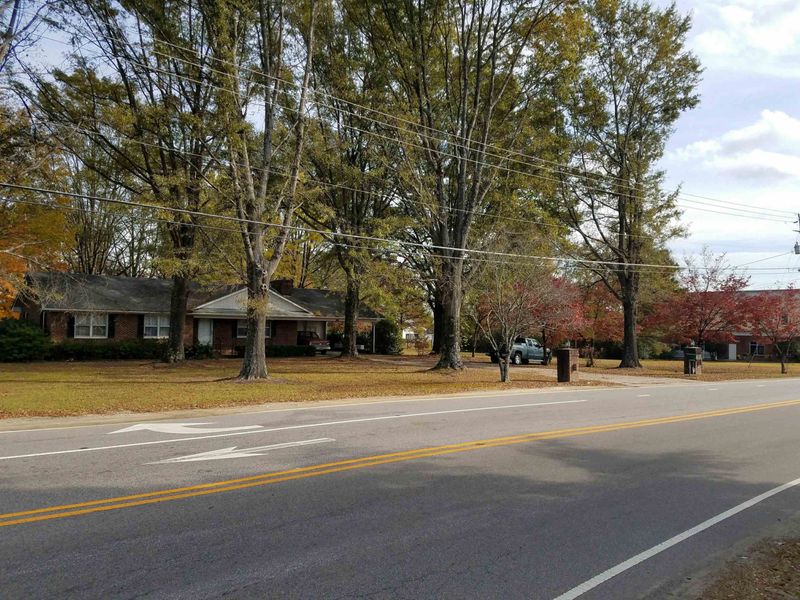 7601 Purfoy Rd, Fuquay Varina, NC 27526