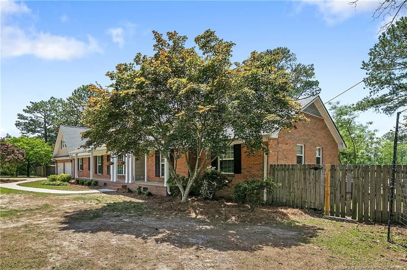 7601 Siple Ave, Fayetteville, NC 28304