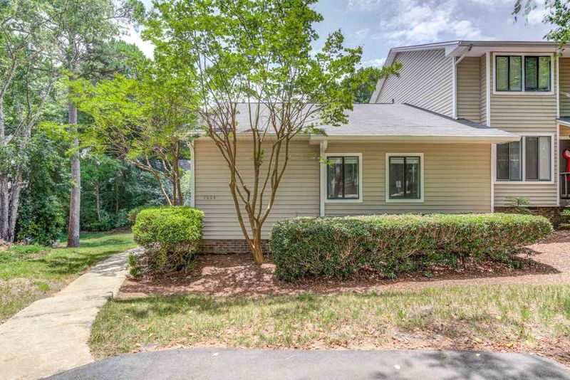7604 Huey Ct, Raleigh, NC 27615
