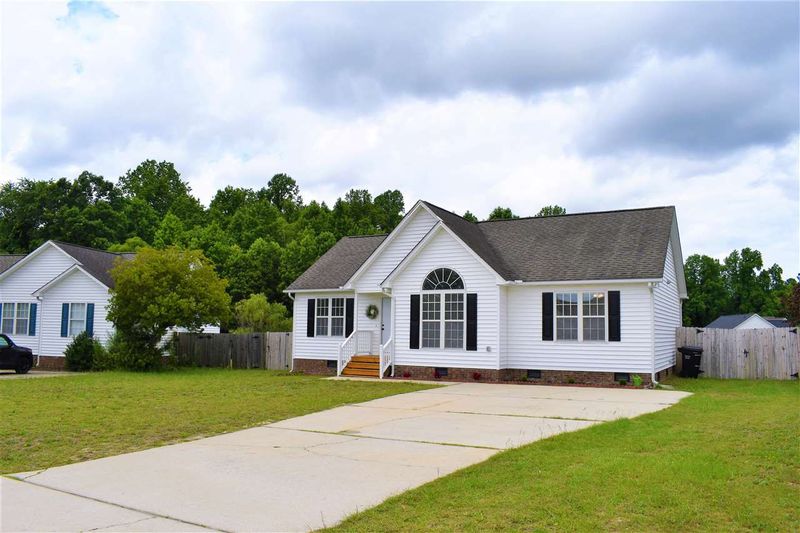 7604 Lilly Pond Ln, Fuquay Varina, NC 27526