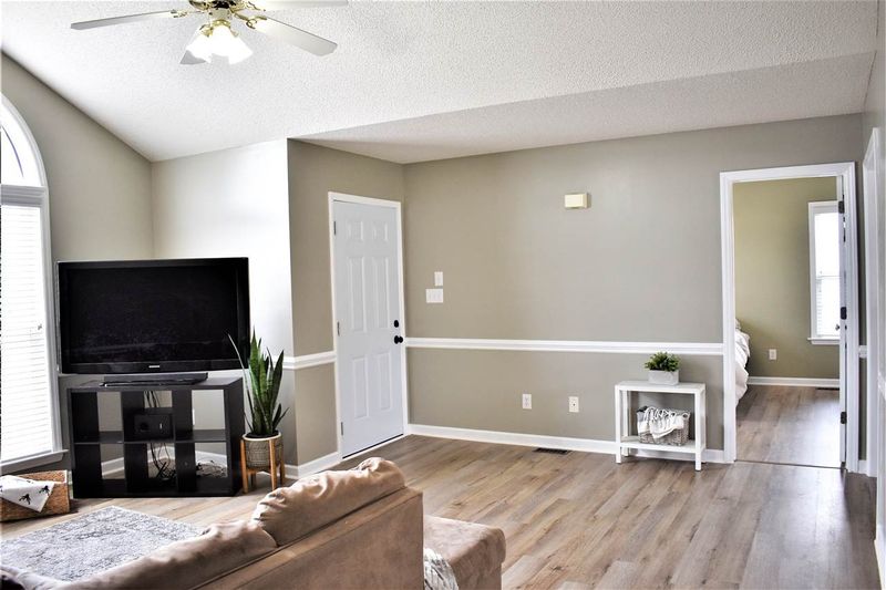 7604 Lilly Pond Ln, Fuquay Varina, NC 27526