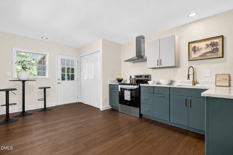 7604 Longstreet Dr, Raleigh, NC 27615