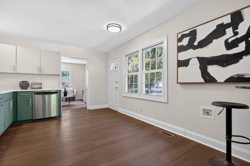 7604 Longstreet Dr, Raleigh, NC 27615