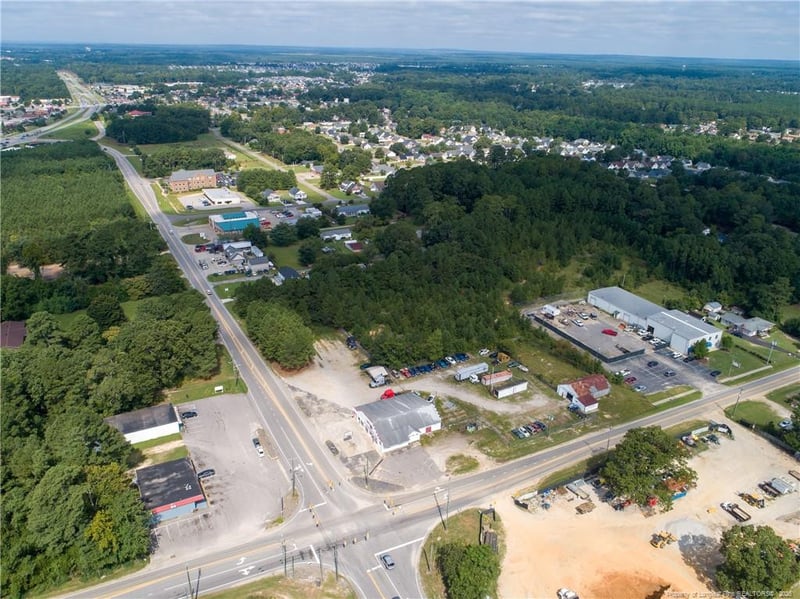 7604 Raeford Rd, Fayetteville, NC 28304