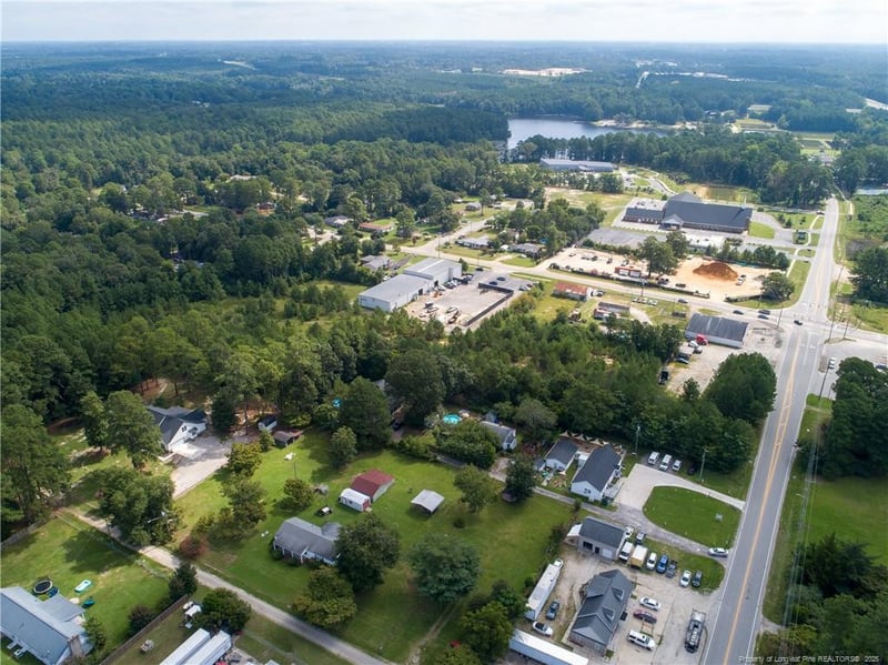 7604 Raeford Rd, Fayetteville, NC 28304