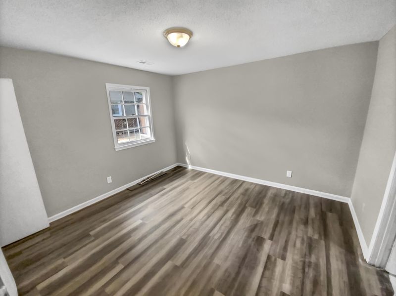7604 Stuart Dr, Raleigh, NC 27615