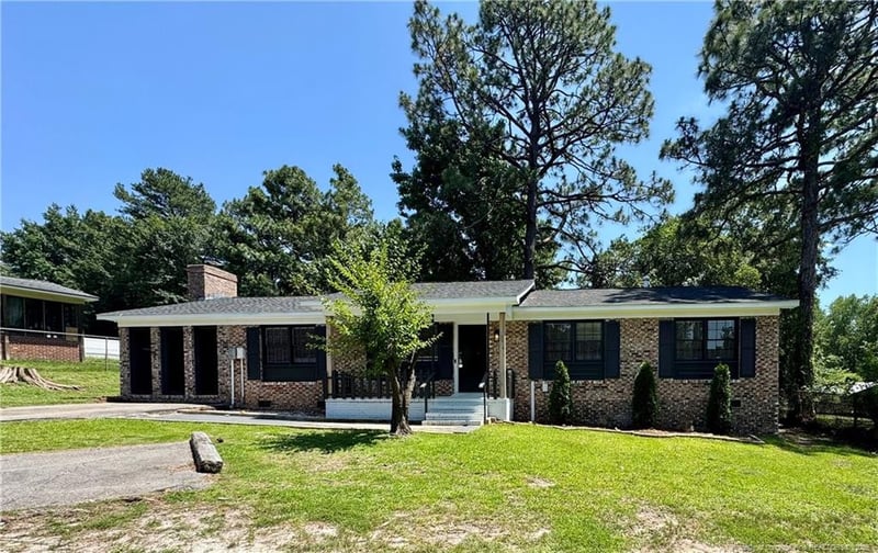 7605 Jennings Ln, Fayetteville, NC 28303