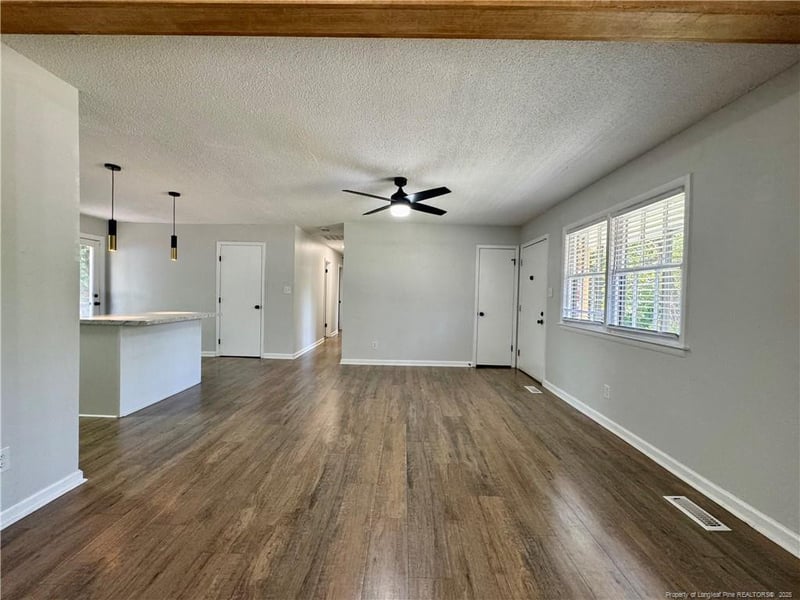 7605 Jennings Ln, Fayetteville, NC 28303