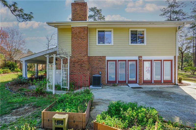 7606 Siple Ave, Fayetteville, NC 28304