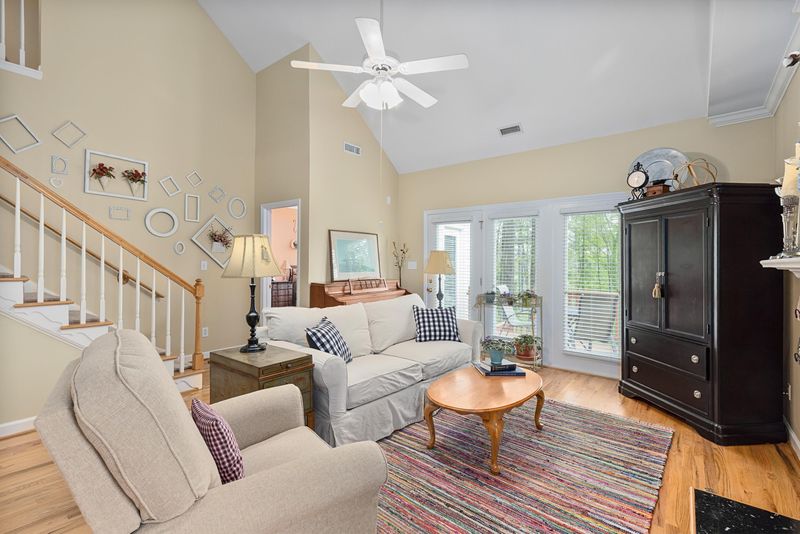 7607 Astoria Pl, Raleigh, NC 27612