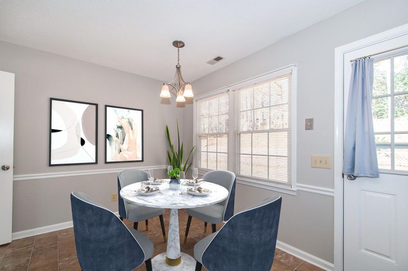7608 Stuart Dr, Raleigh, NC 27615
