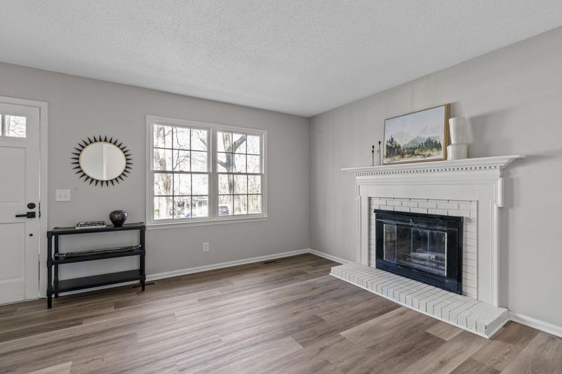 7608 Summerglen Dr, Raleigh, NC 27615